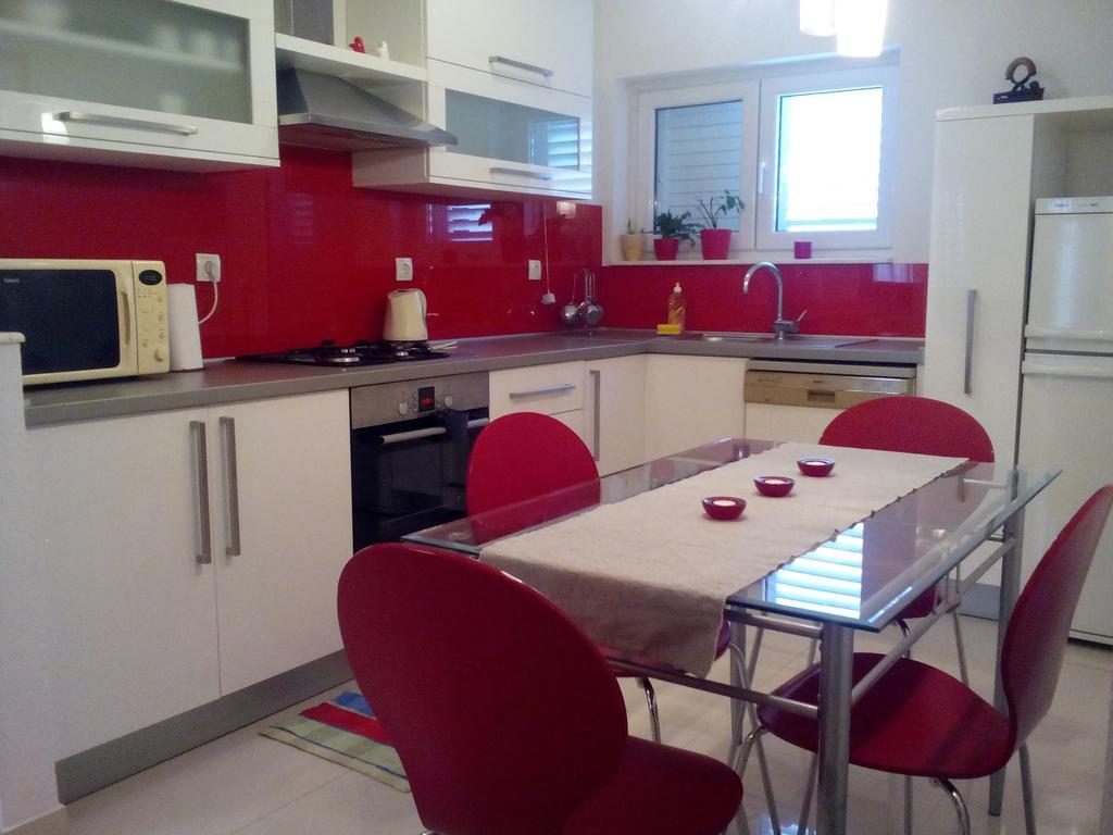 Apartment Petra Baška Voda Екстериор снимка